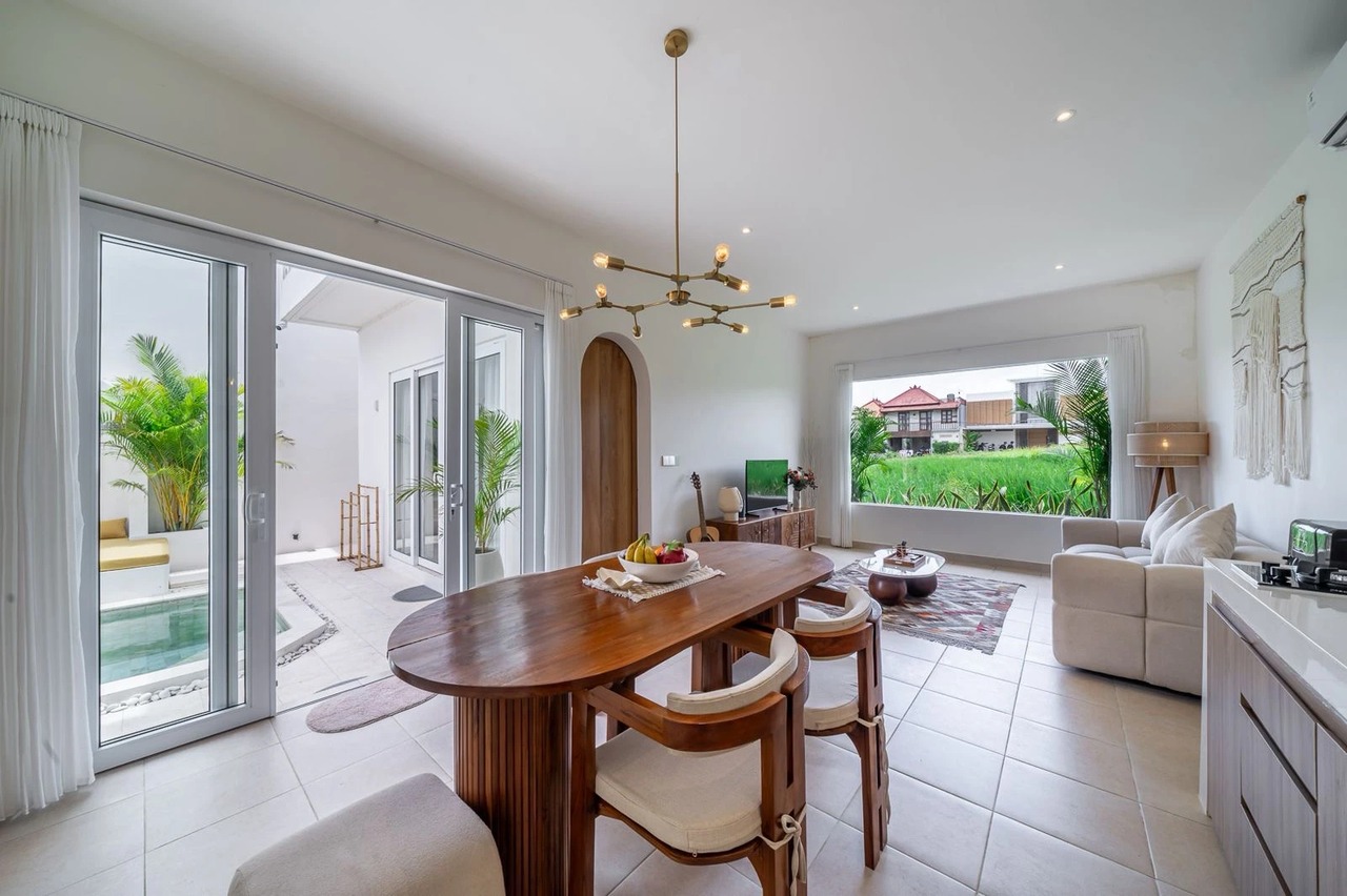 2BR Villa with spacious rooftop - Cemagi