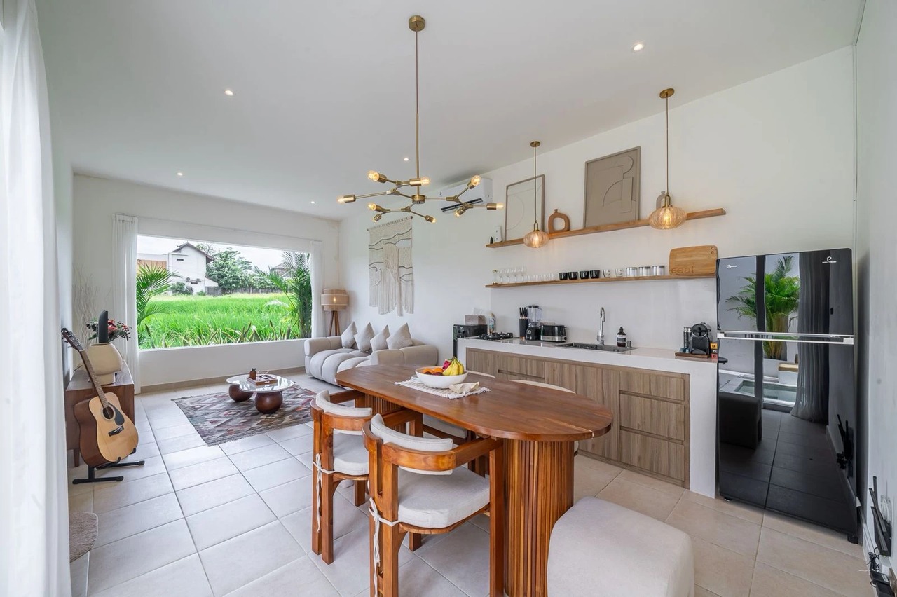 2BR Villa with spacious rooftop - Cemagi