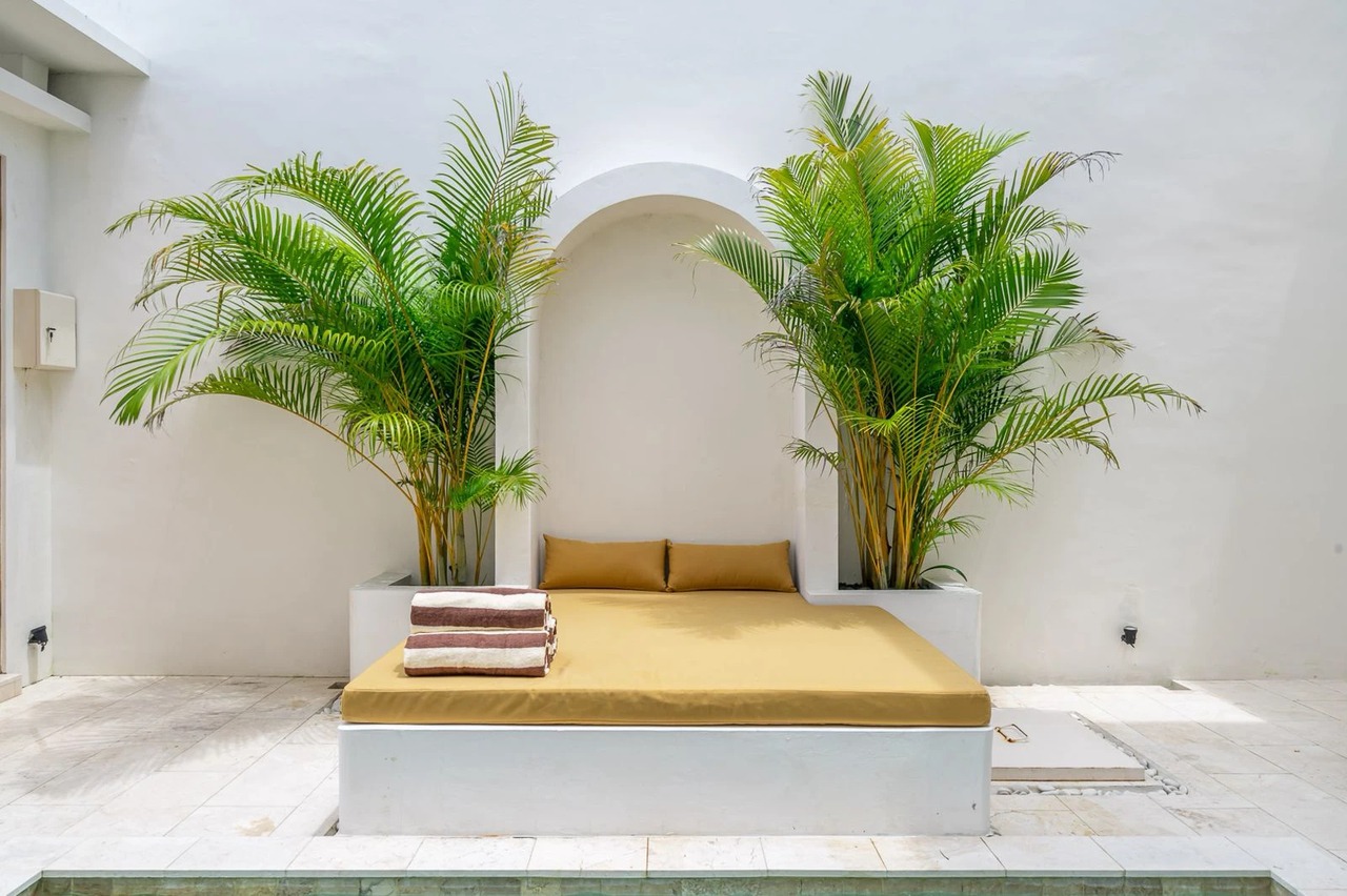 2BR Villa with spacious rooftop - Cemagi