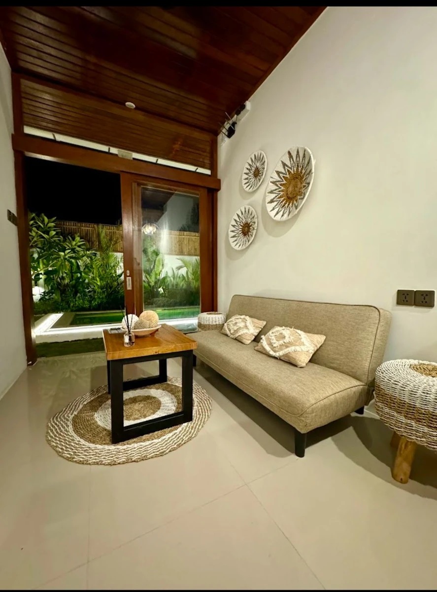 2br Villa for Rent in Seseh 
