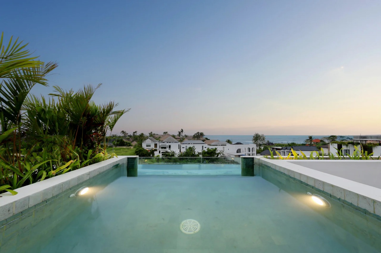 NEW 3BR Villa with Rooftop Ocean View