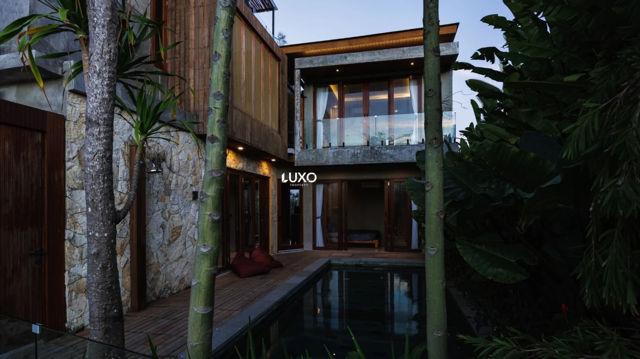 Villa 4 Bedrooms in Cemagi