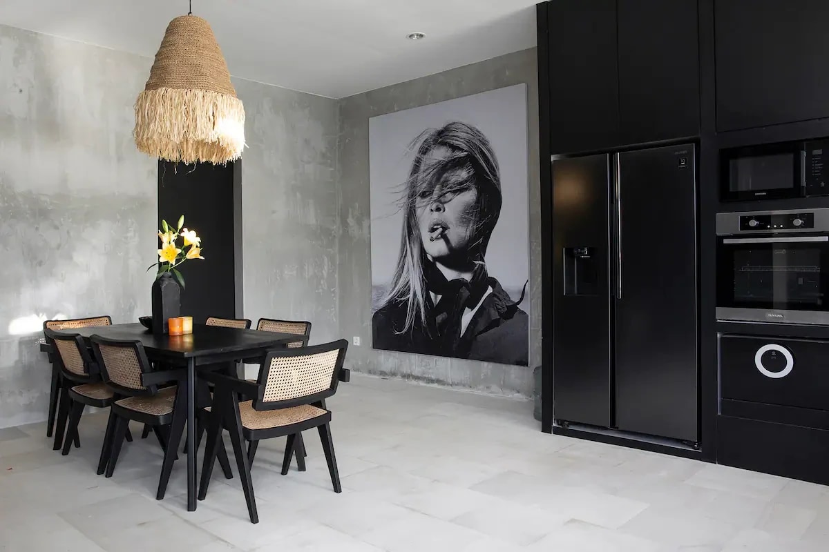  Villa Bardot – Luxury 3 Bedroom Modern