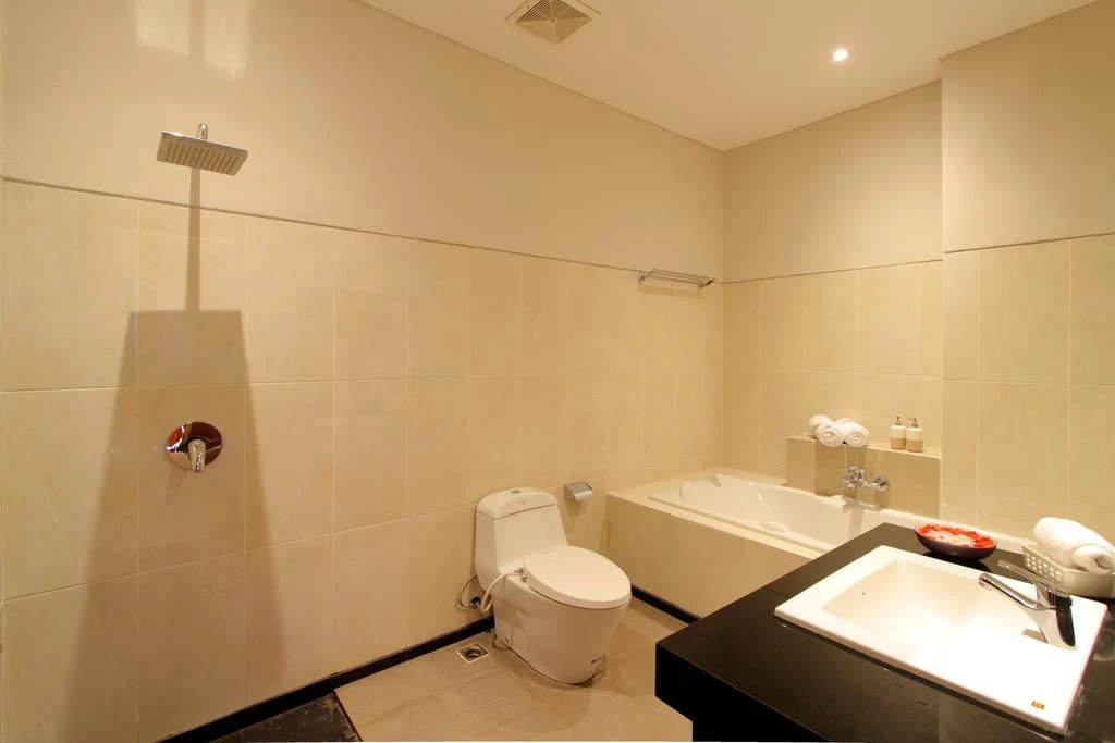 DO 125 - HOMESTAY FOR SALE IN KEROBOKAN 