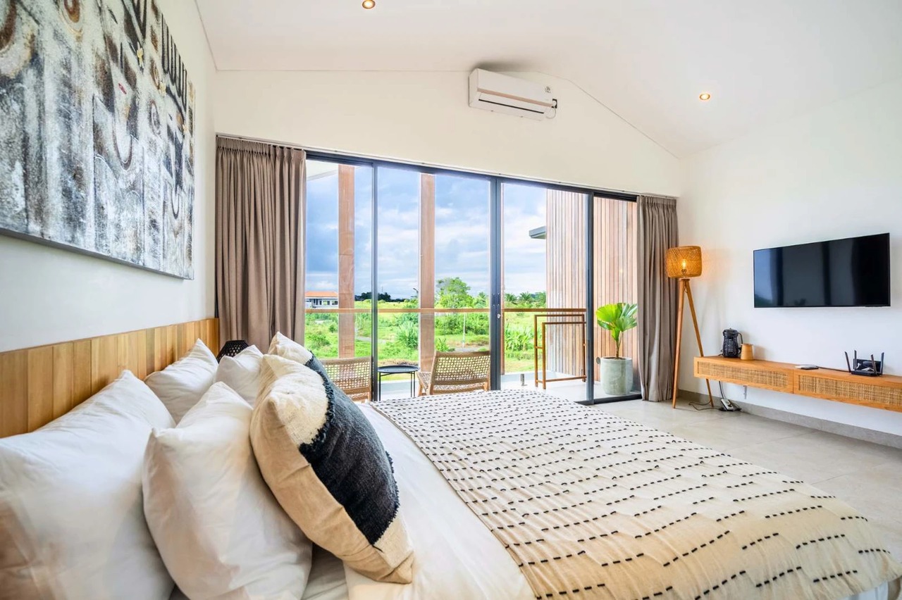 Peaceful 3BR Ricefield Villa in Kedungu