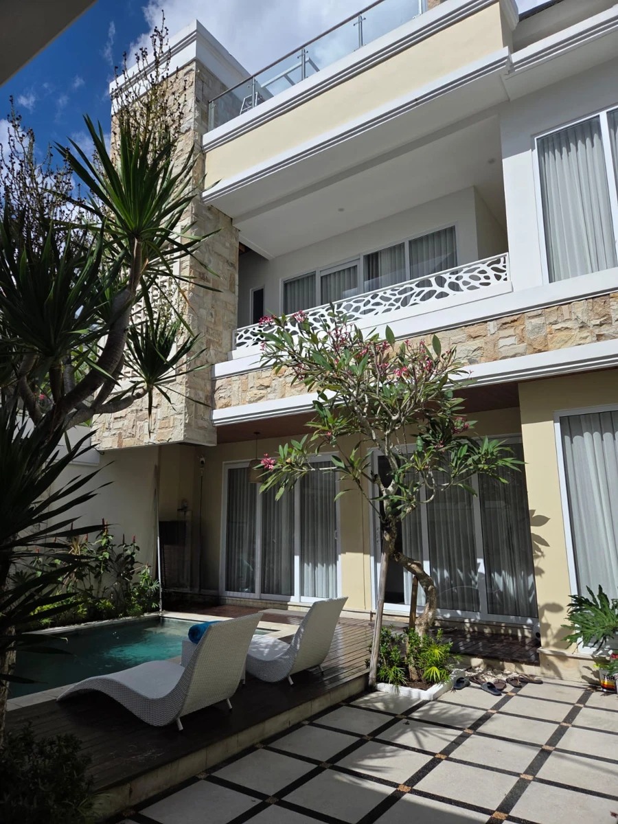 Brand new villa for Rent in Tumbak bayuh