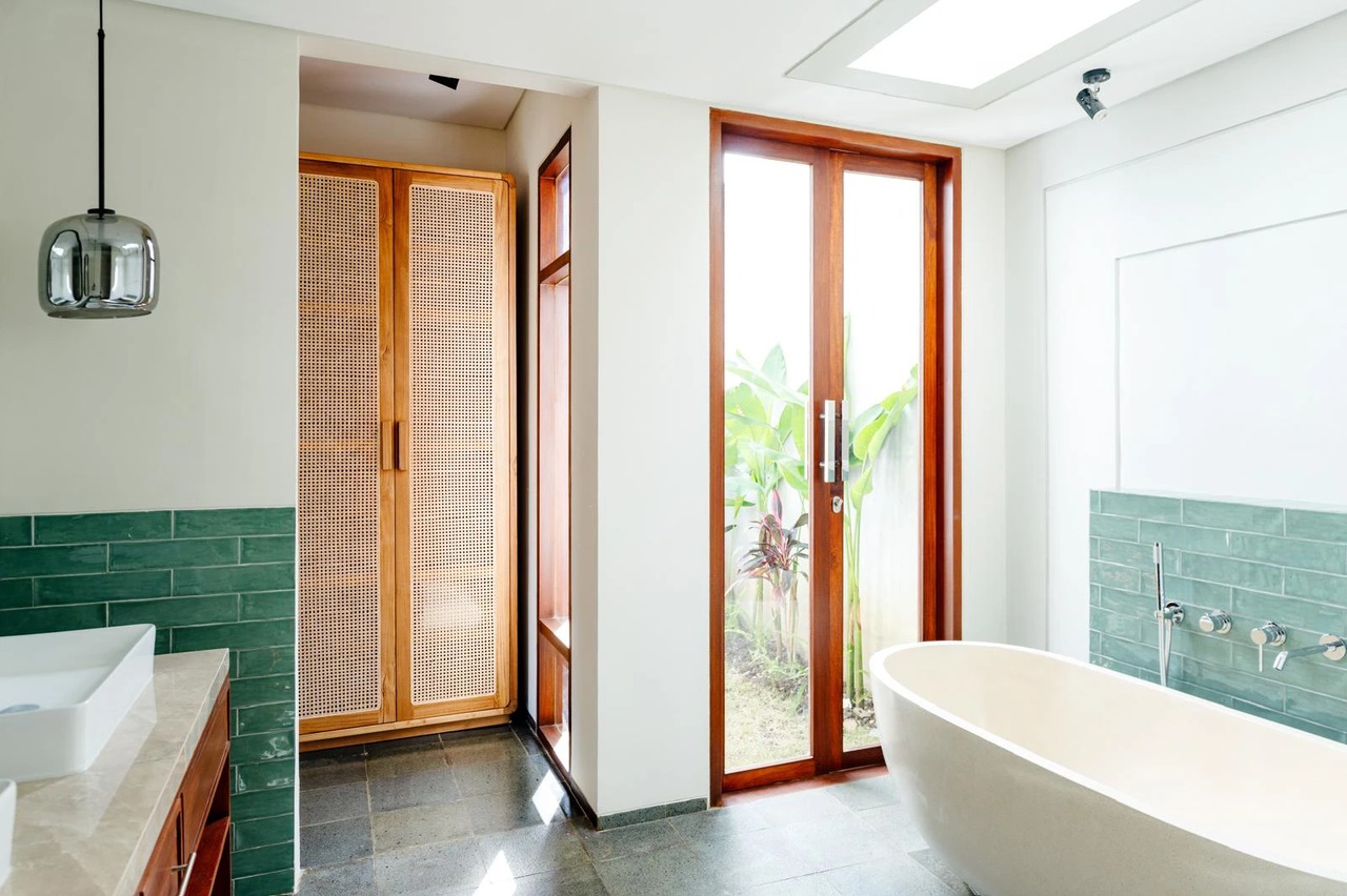 Modern Balinese Fusion Villa