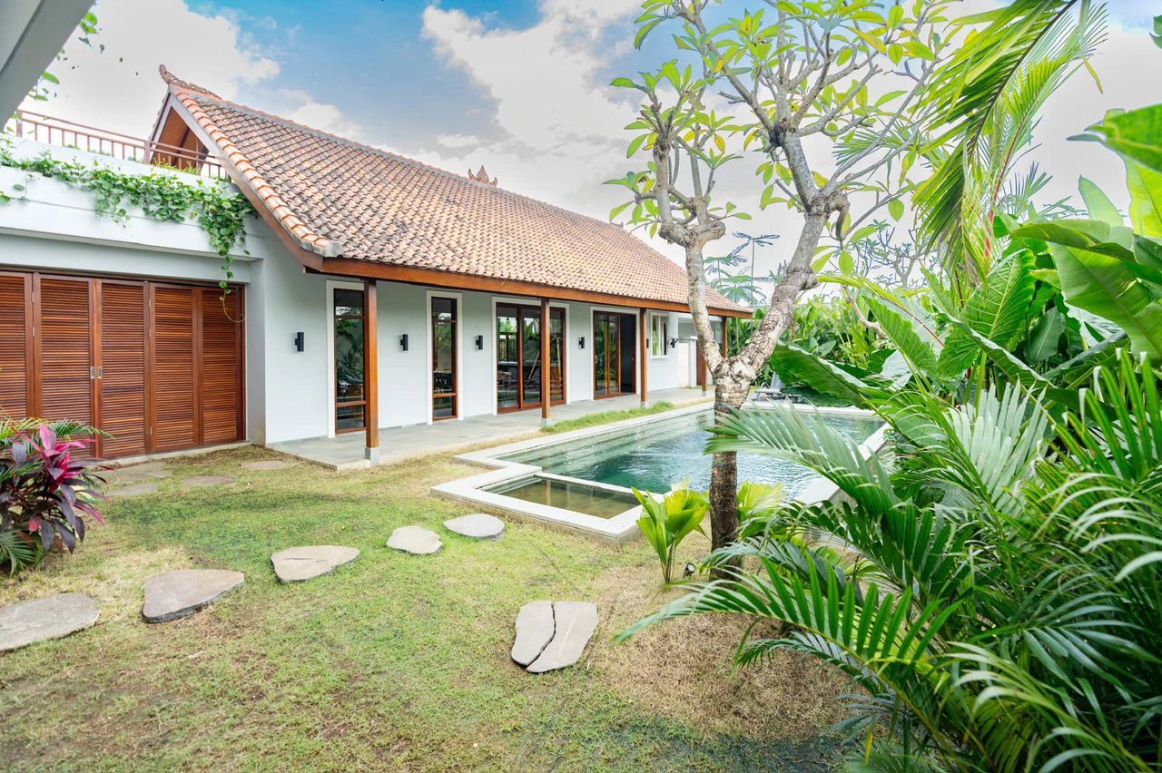 Modern Balinese Fusion Villa