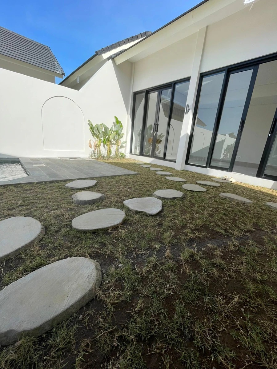 Brand new villa for rent in tibubeneng