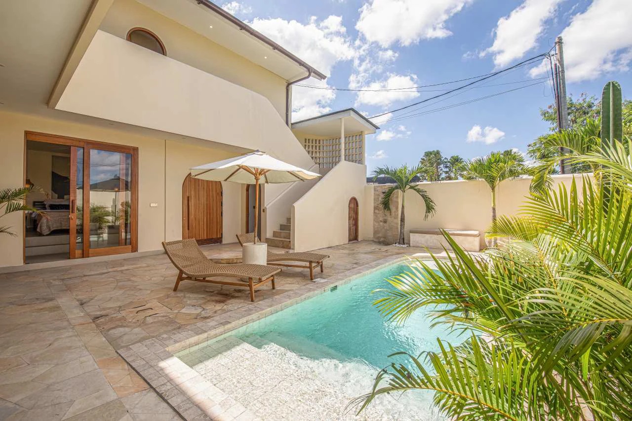 4 Bedrooms Villa for Rent Tumbak Bayuh