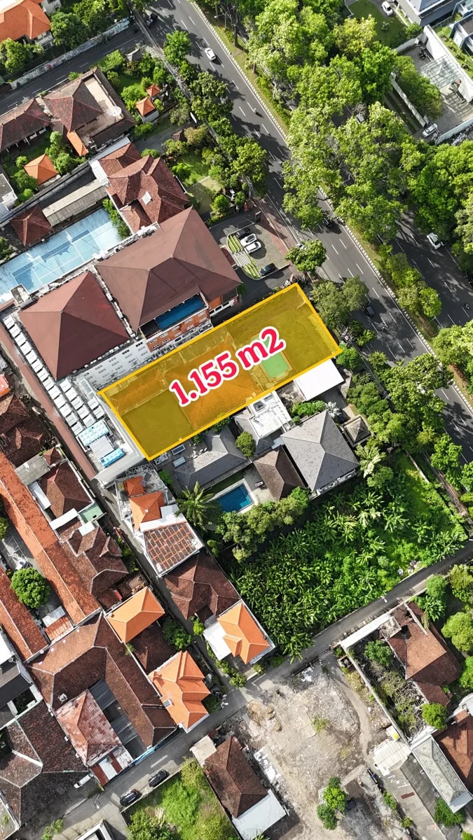 Prime Property for Sale–Land+Bonus House