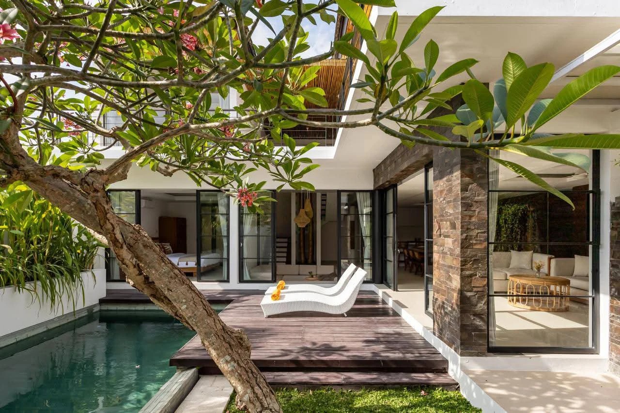 3 BEDROOM VILLA IN BATUBOLONG FOR SALE