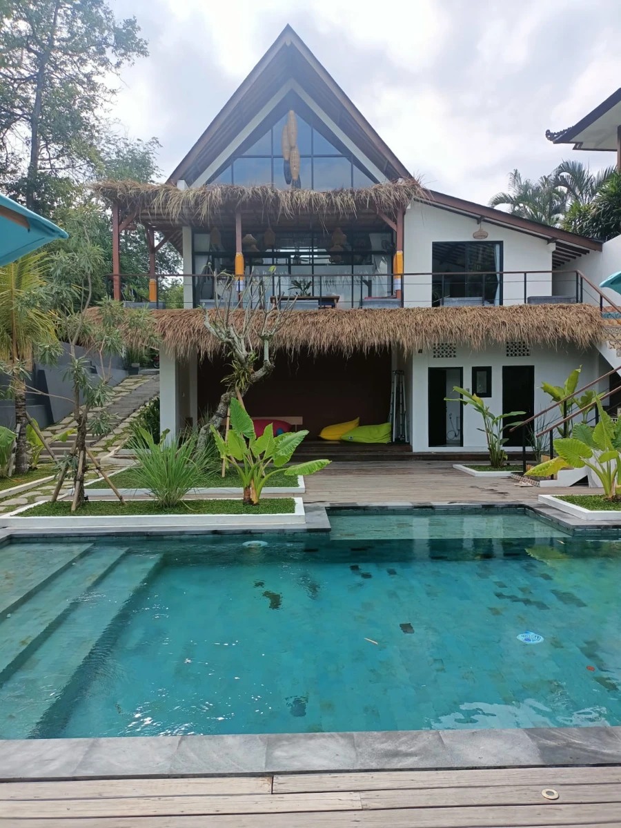 Spacious villa for Rent 
