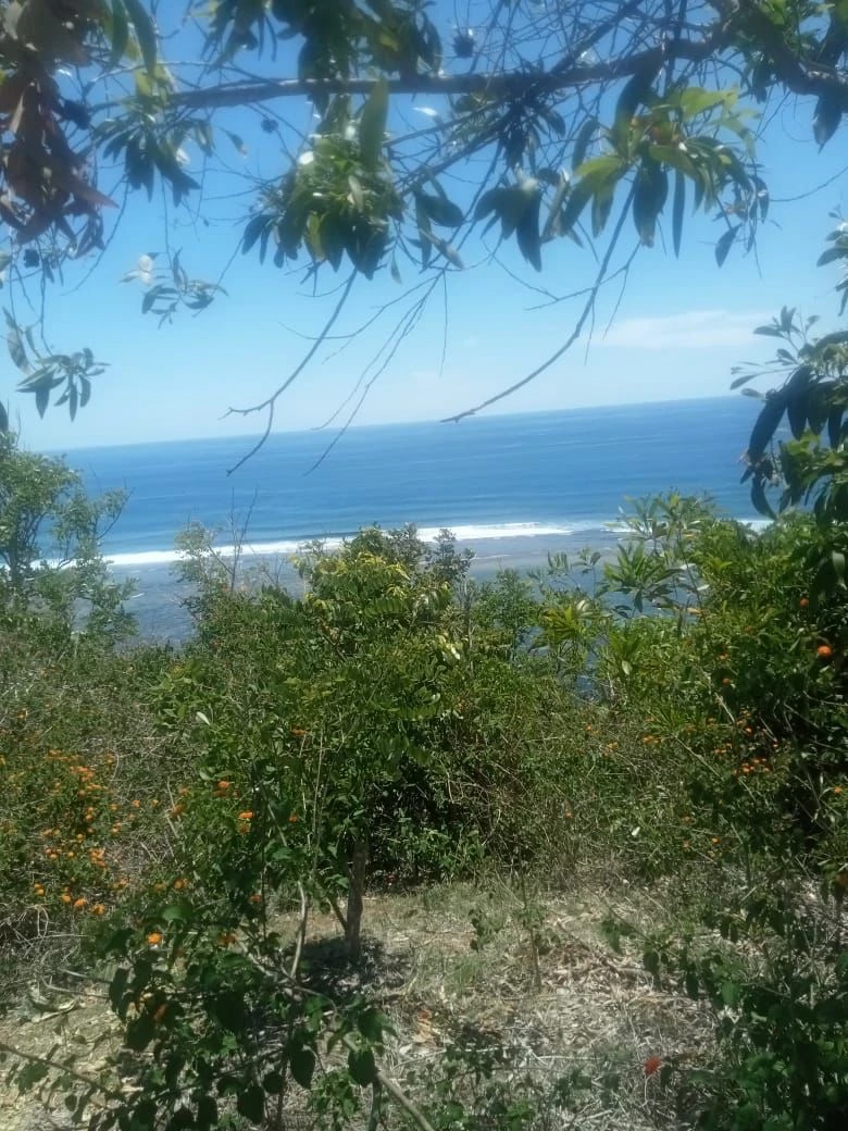Exclusive Cliff-Front Land for Sale