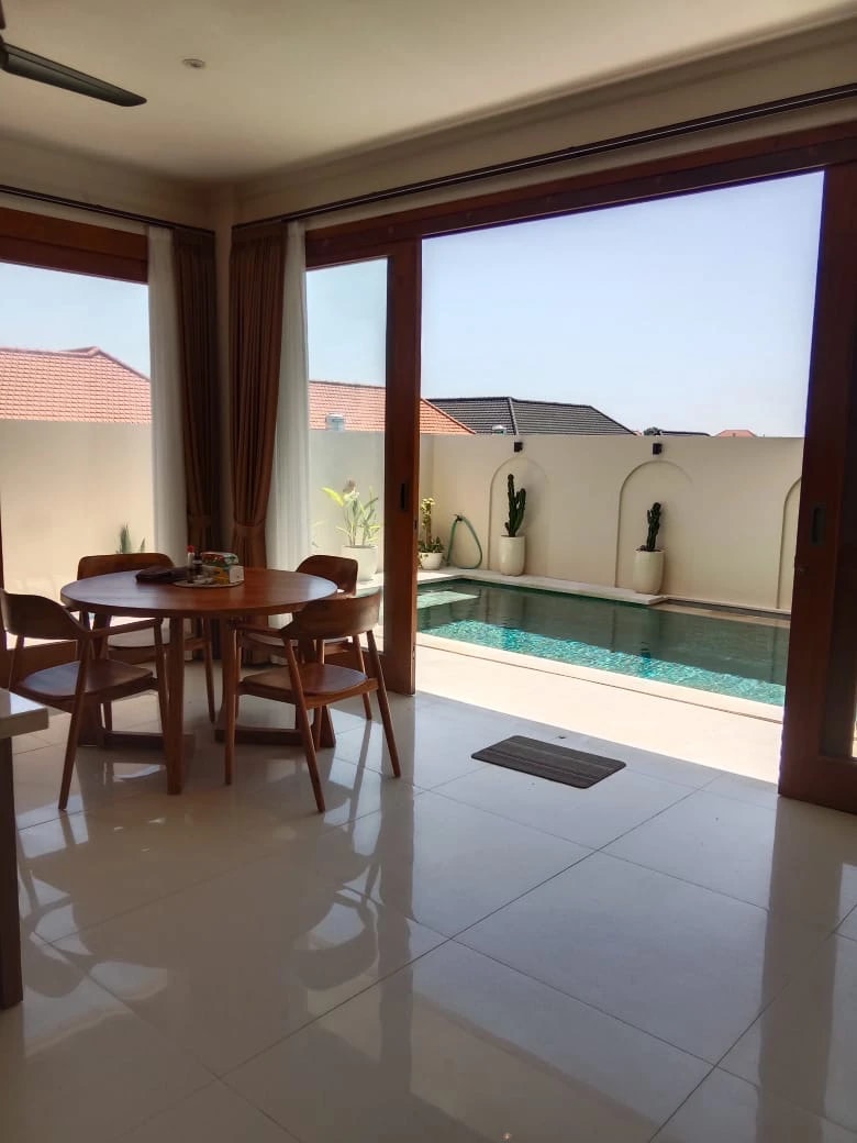 villa for Rent in parerenan