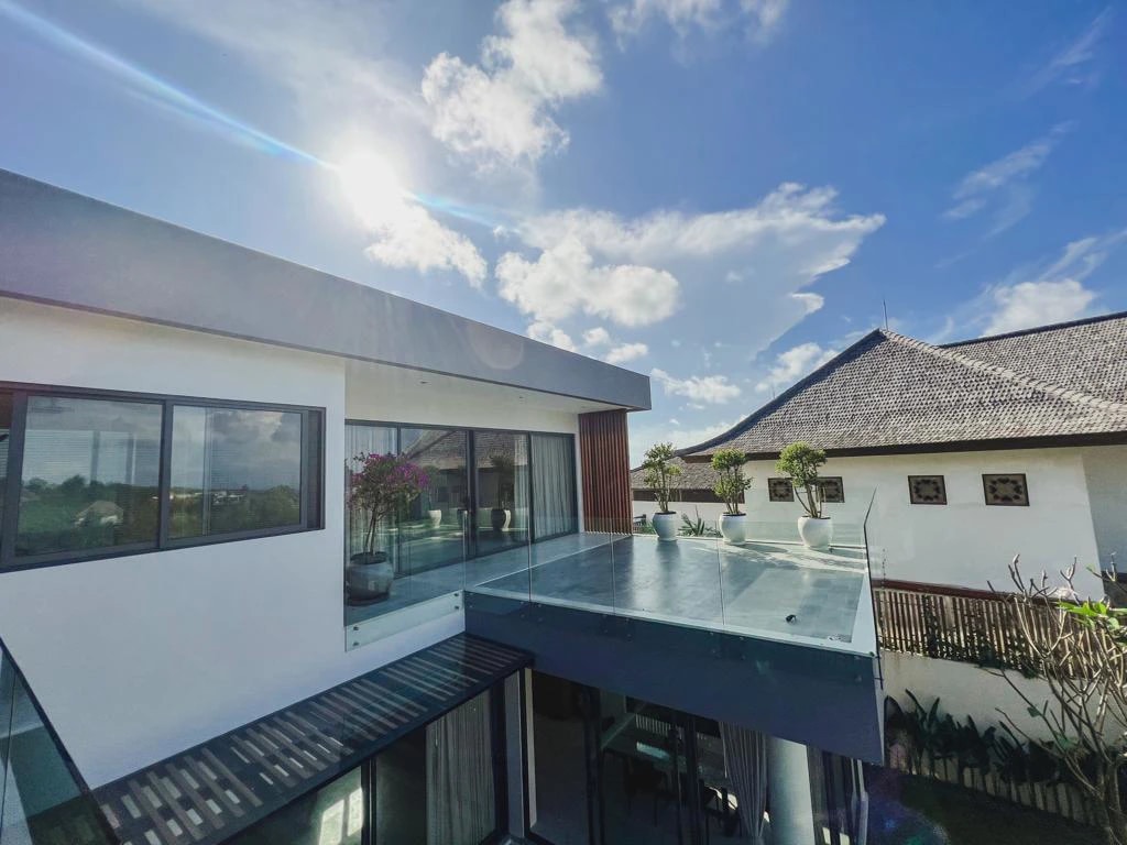 Luxury 3BR Villa w/ Rooftop & Sky View