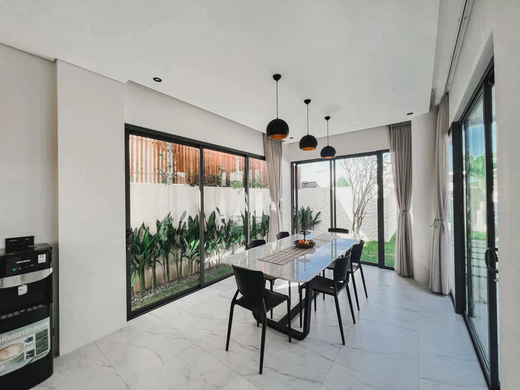 Luxury 3BR Villa w/ Rooftop & Sky View