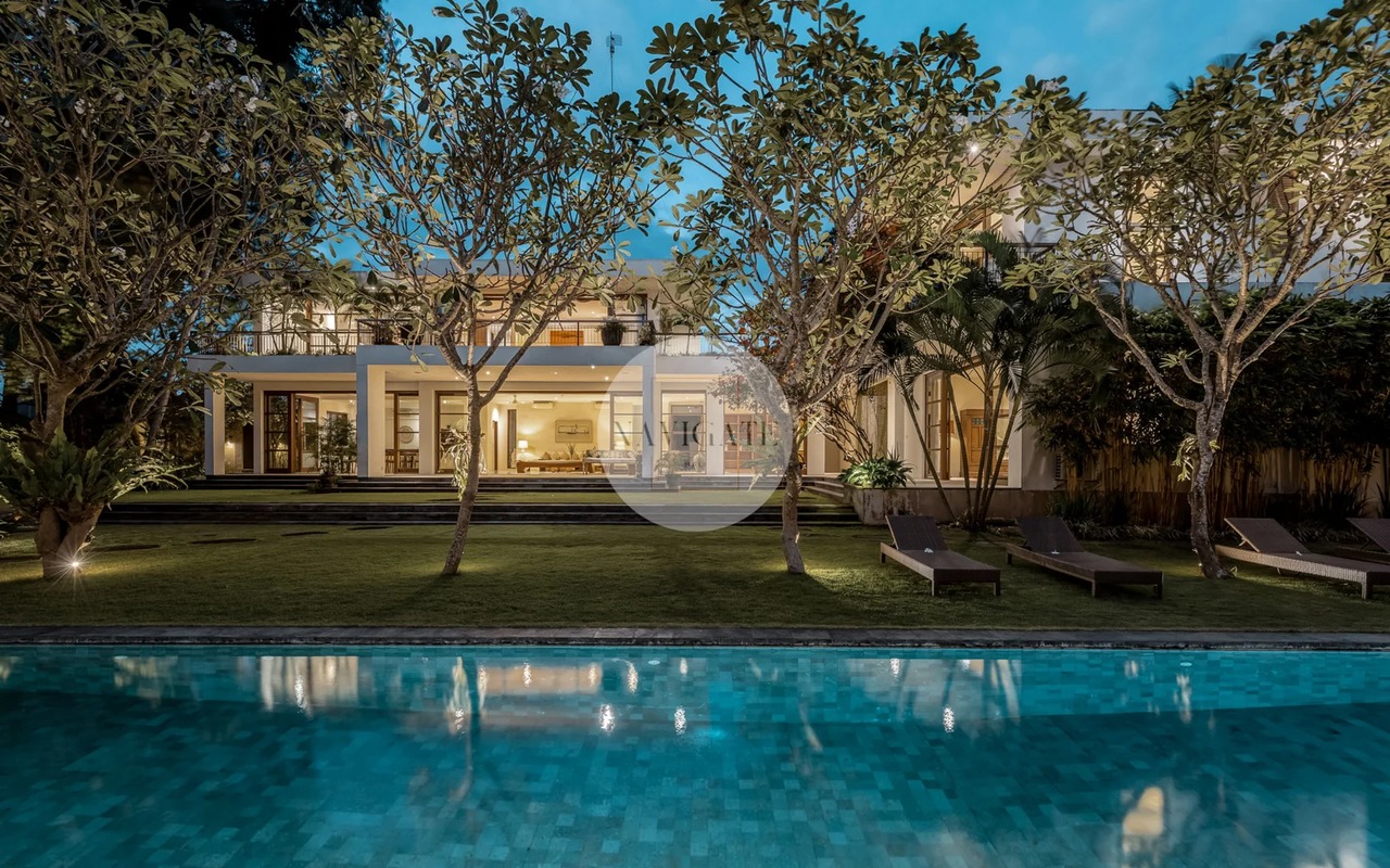 Santai Seseh | Private Tropical Estate