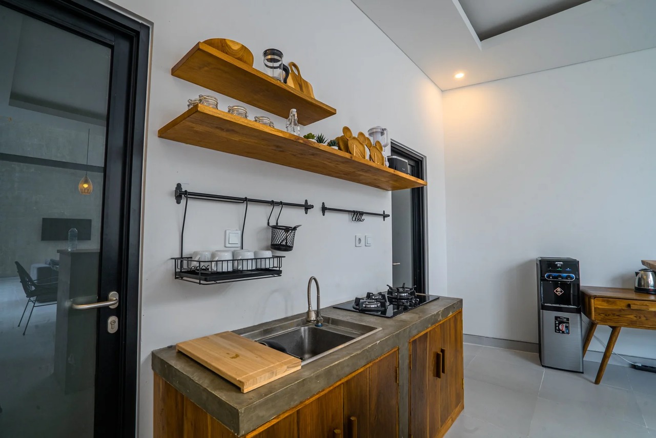 White Light 3BR Private Villa Berawa