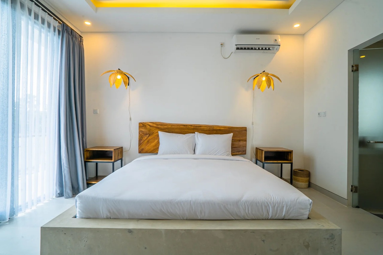 White Light 3BR Private Villa Berawa