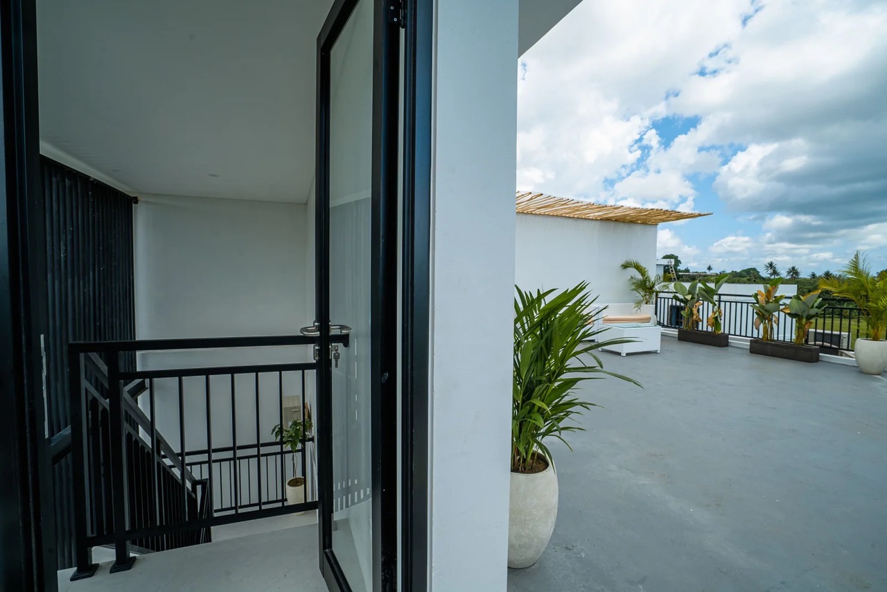 White Light 3BR Private Villa Berawa