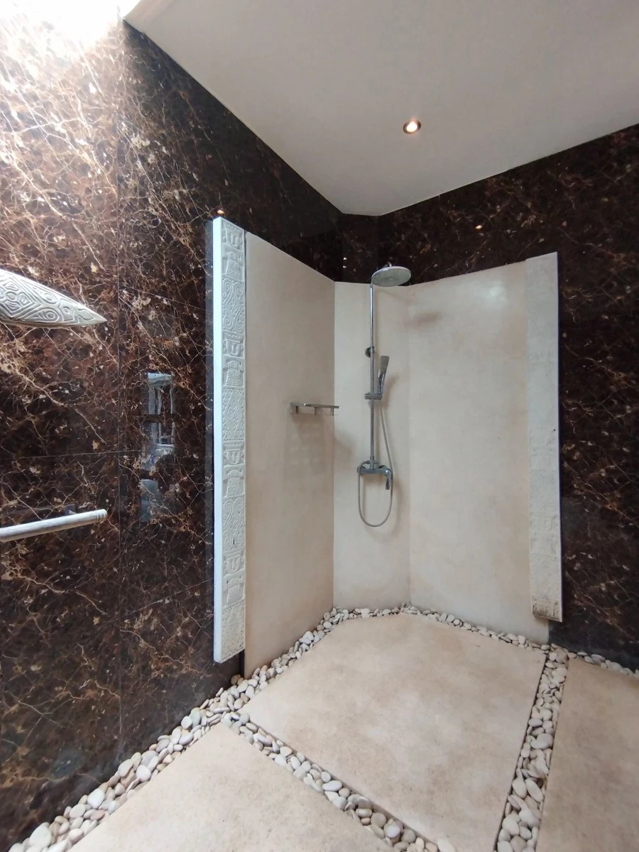 Stylish 2BR Villa w/ Office – Seminyak