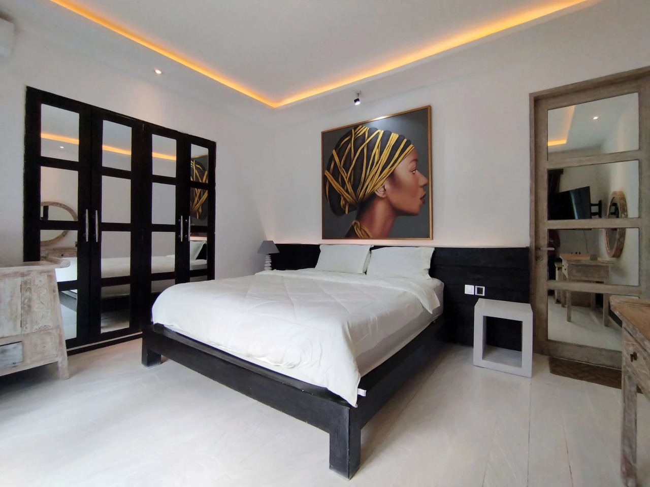 Stylish 2BR Villa w/ Office – Seminyak