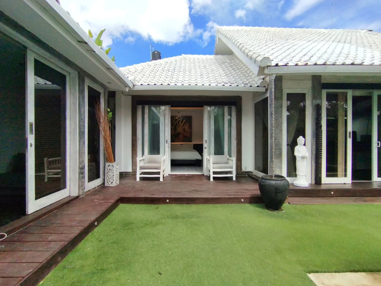 Stylish 2BR Villa w/ Office – Seminyak