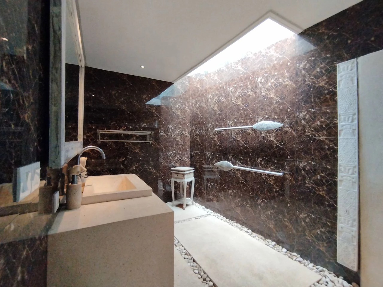 Stylish 2BR Villa w/ Office – Seminyak