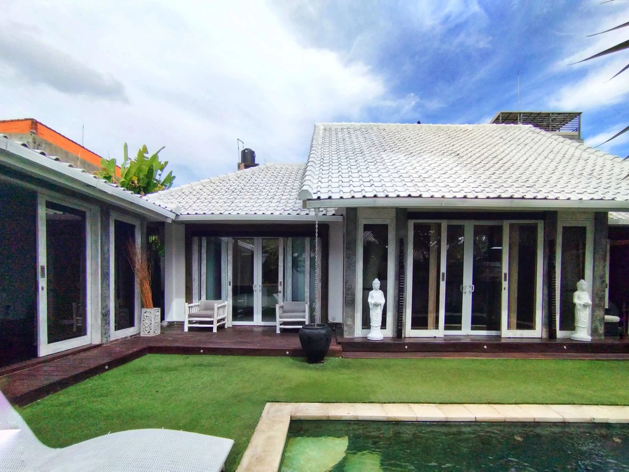 Stylish 2BR Villa w/ Office – Seminyak