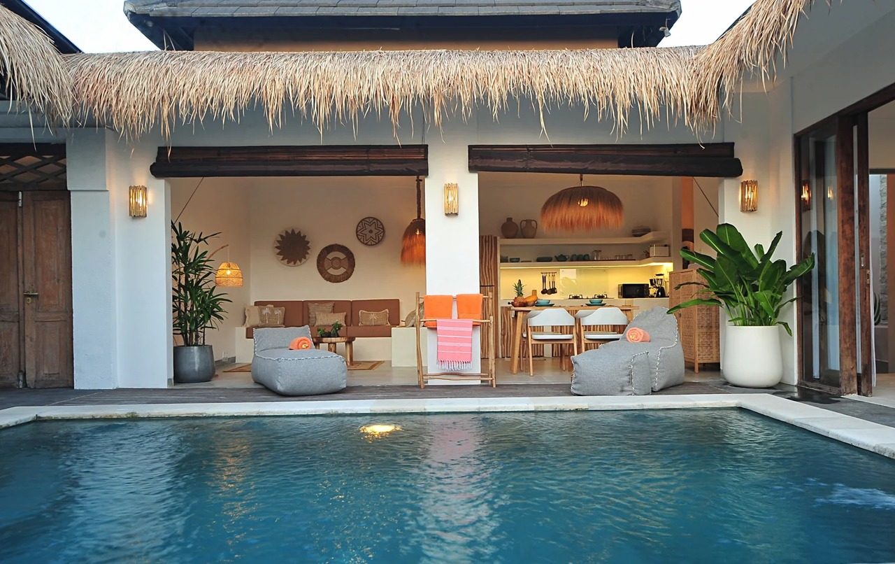 Tropical 2 br villa with rice paddy view