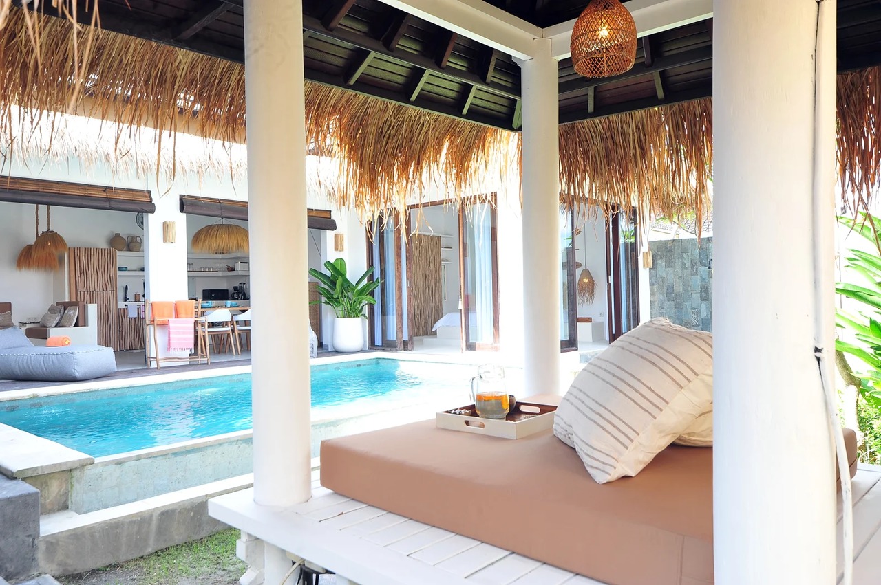 Tropical 2 br villa with rice paddy view