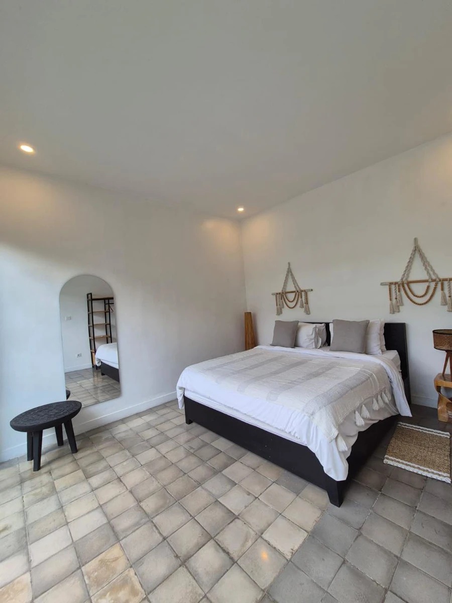 Stylish 4-Bedroom Villa with Jungle View