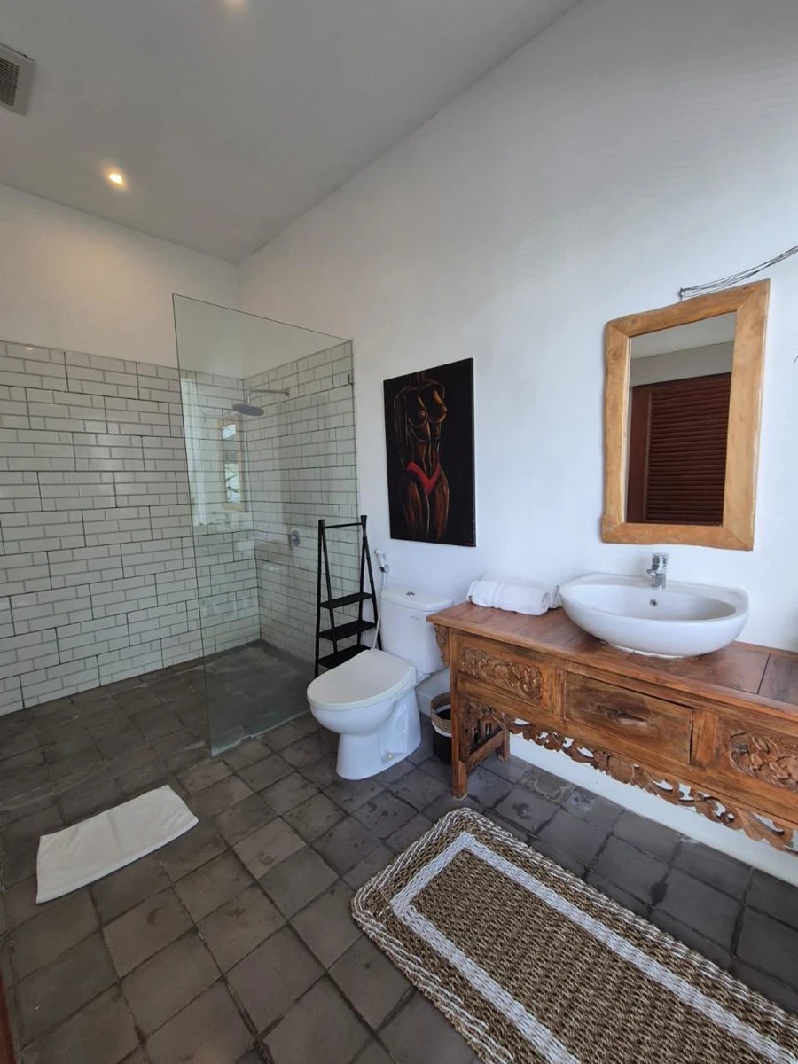 Stylish 4-Bedroom Villa with Jungle View