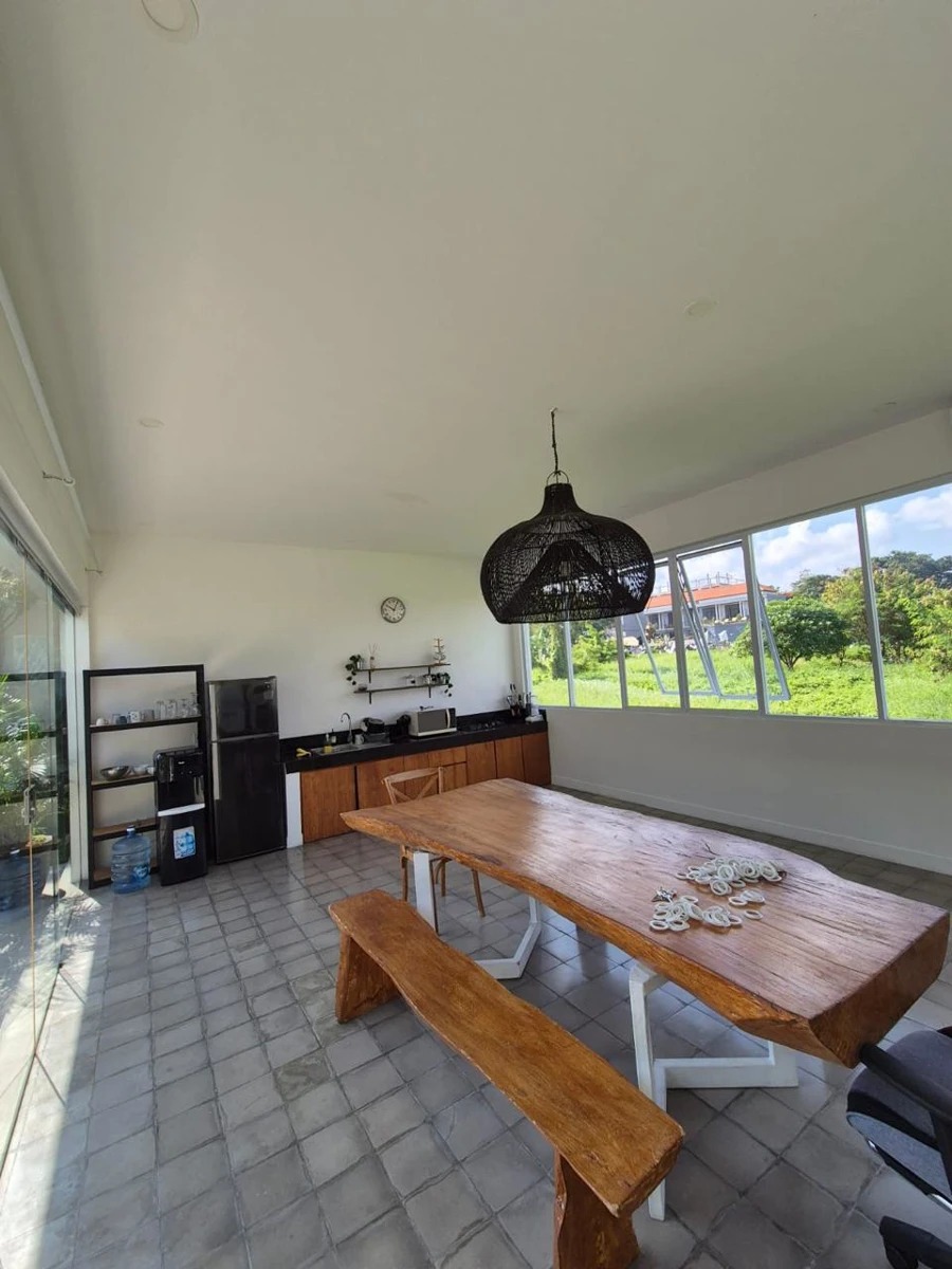 Stylish 4-Bedroom Villa with Jungle View
