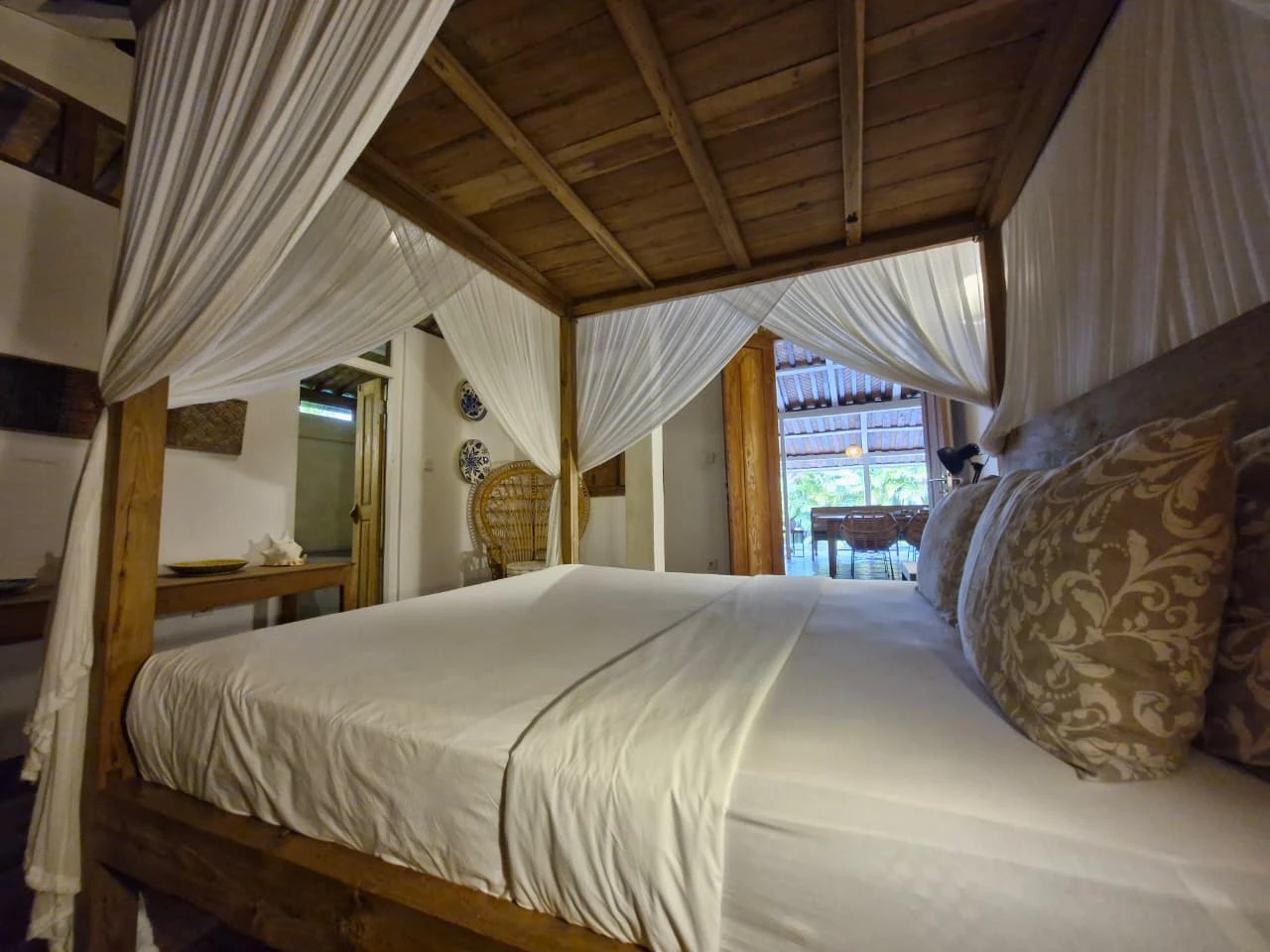 Unique Joglo Villa for Rent in Canggu!