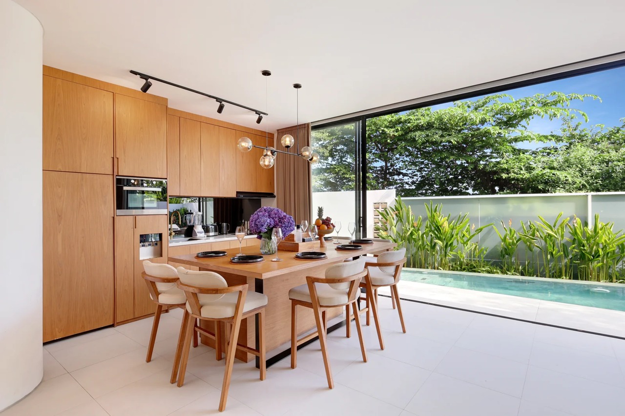 Stunning 3BR Garden Villa 3 Minutes to B