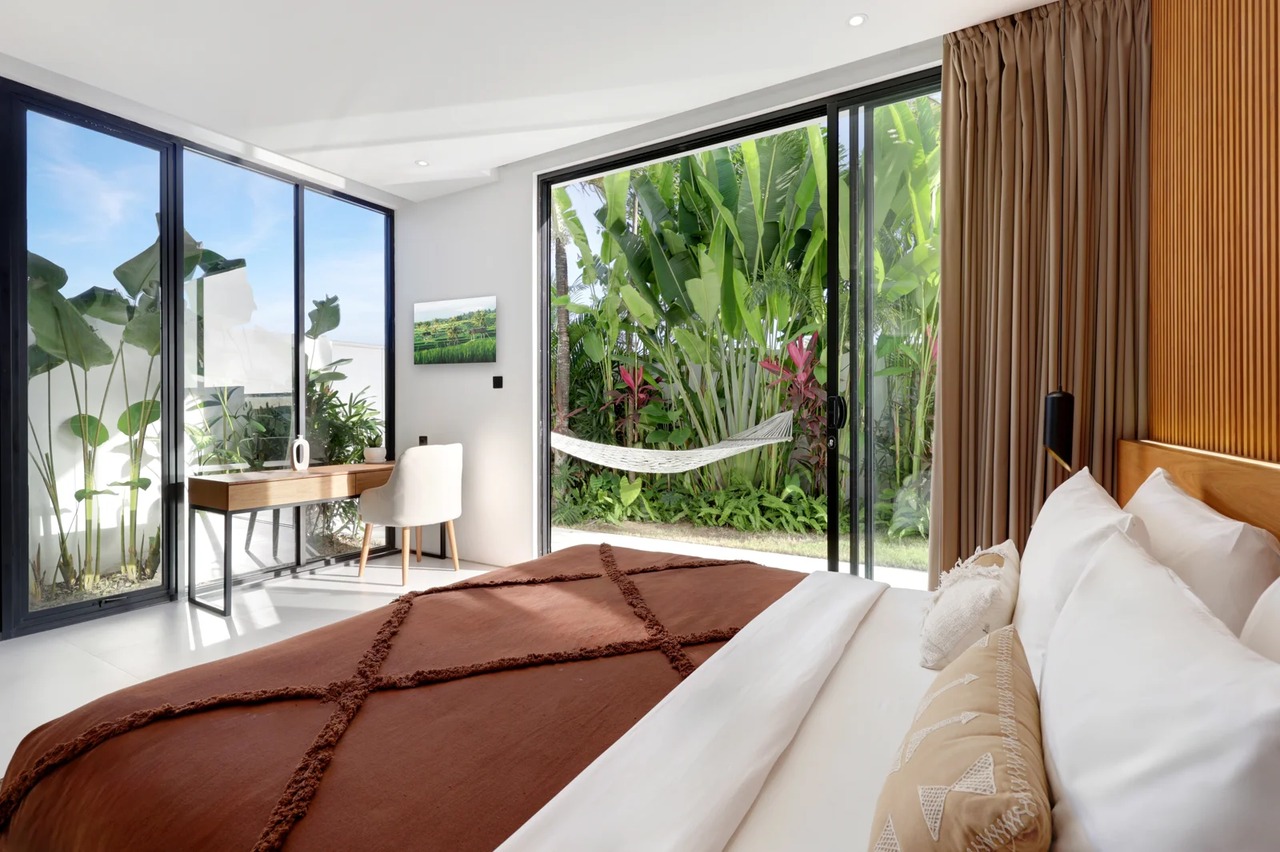 Stunning 3BR Garden Villa 3 Minutes to B