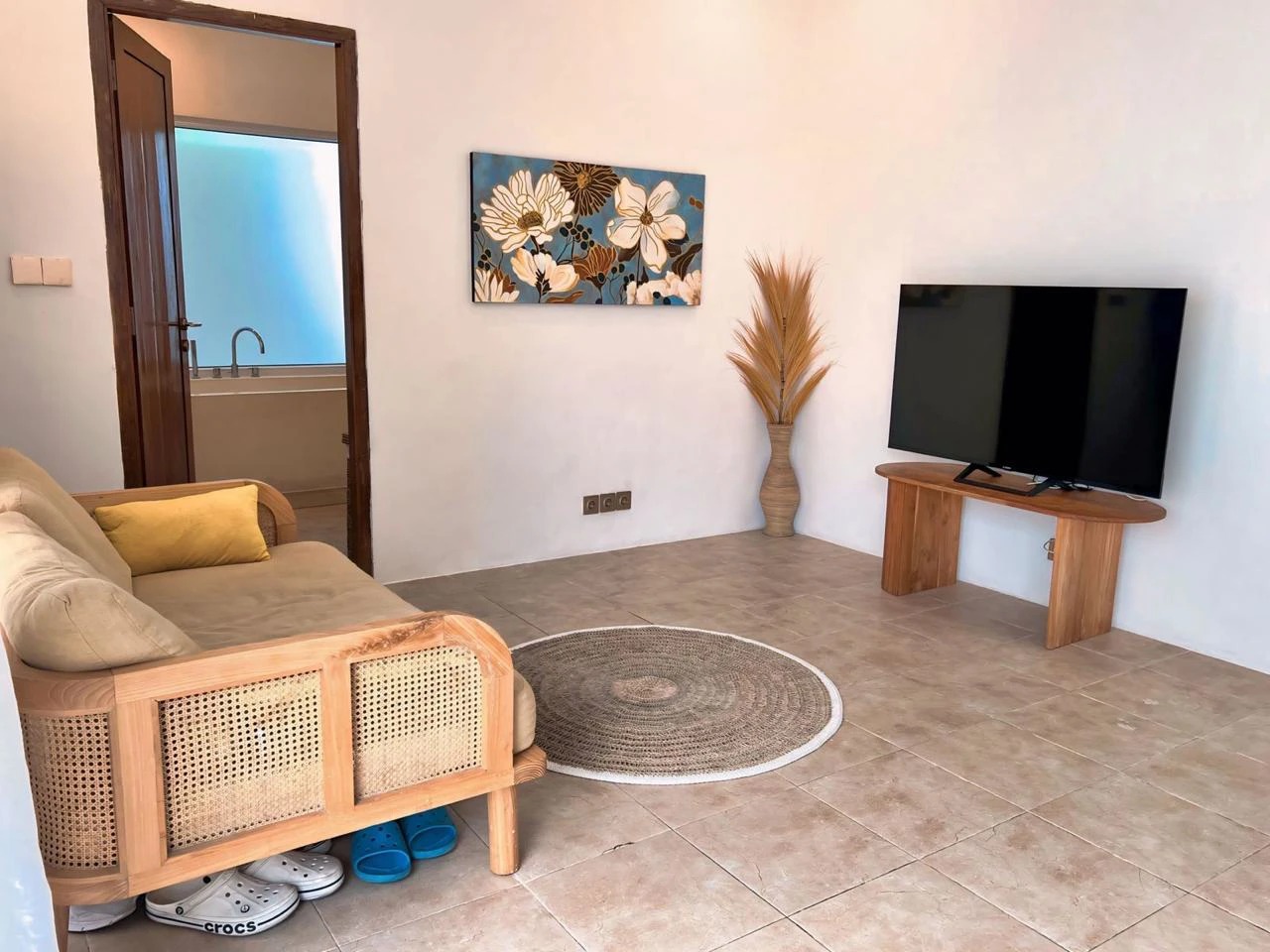 Modern 1BR Villa + Study w/ Rooftop