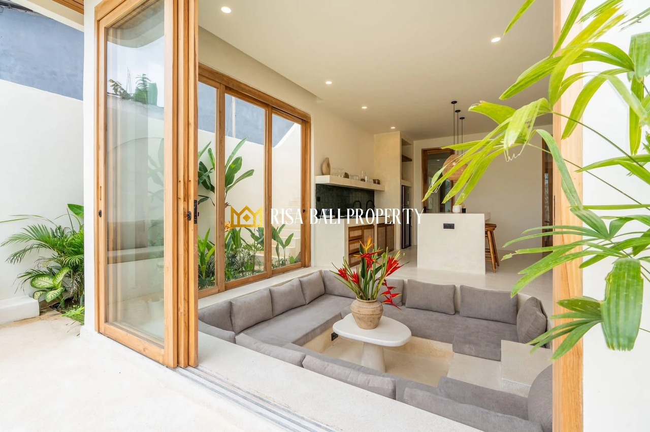 MODERN MEDITERRANEAN 3-BEDROOM