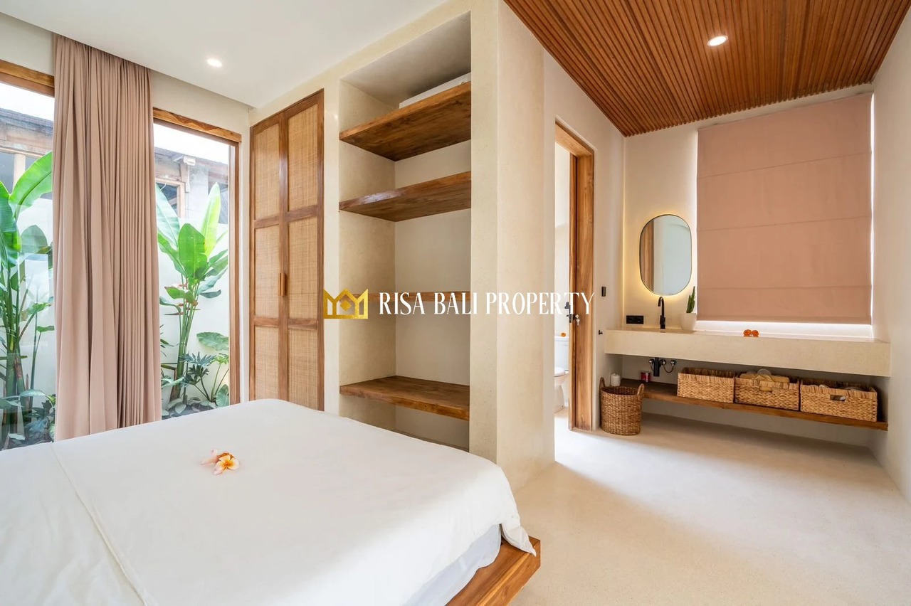 MODERN MEDITERRANEAN 3-BEDROOM