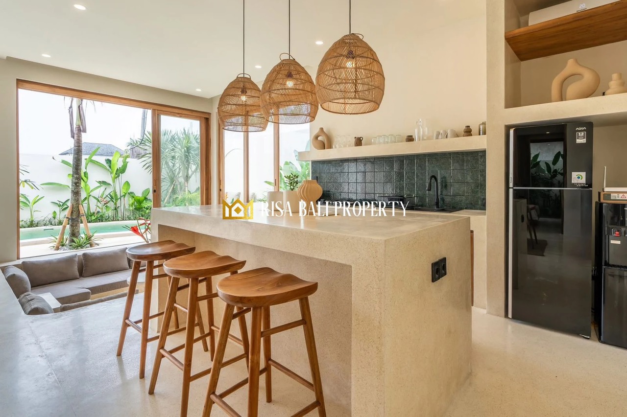MODERN MEDITERRANEAN 3-BEDROOM