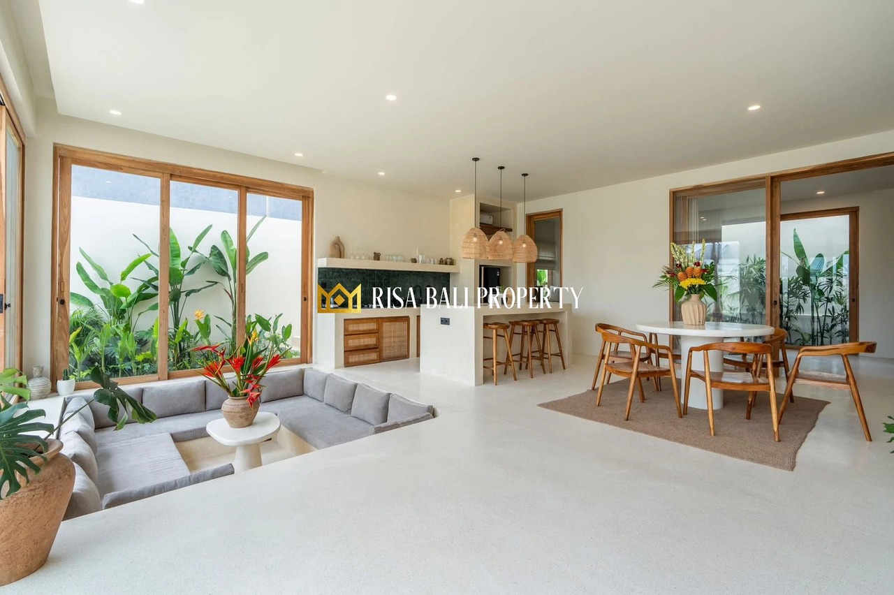 MODERN MEDITERRANEAN 3-BEDROOM