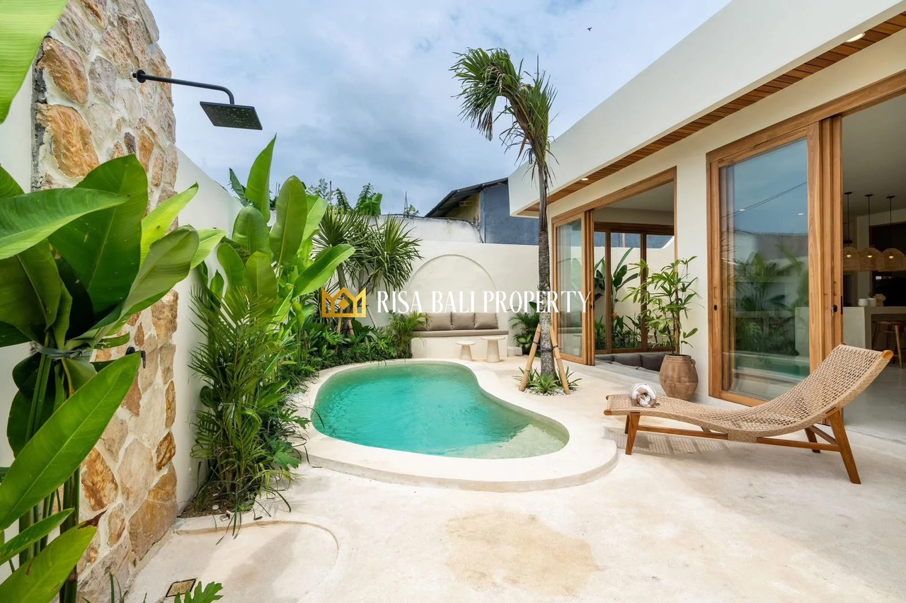 MODERN MEDITERRANEAN 3-BEDROOM