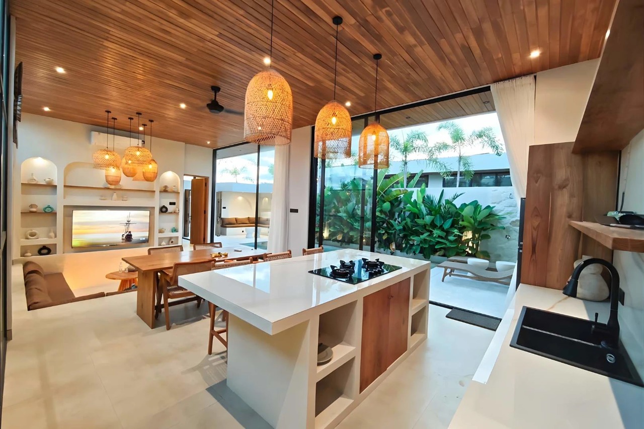 🌴 Elegant 3BR Tropical Villa