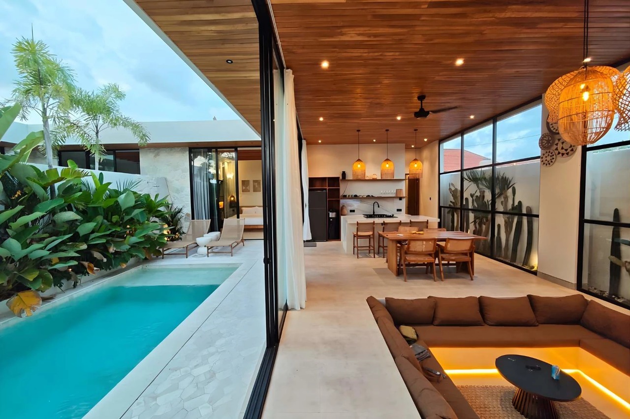 🌴 Elegant 3BR Tropical Villa