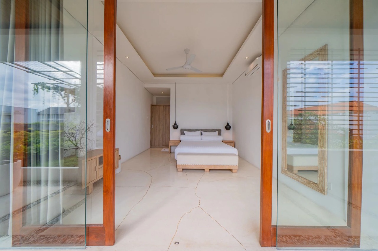 Luxury 5BR Villa with Rooftop & Spa