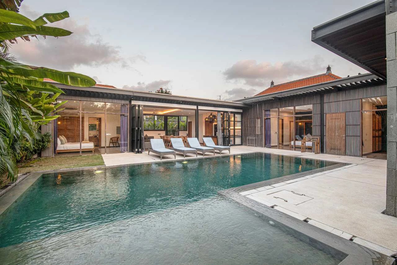 5 Bedrooms Villa for Rent in Pererenan