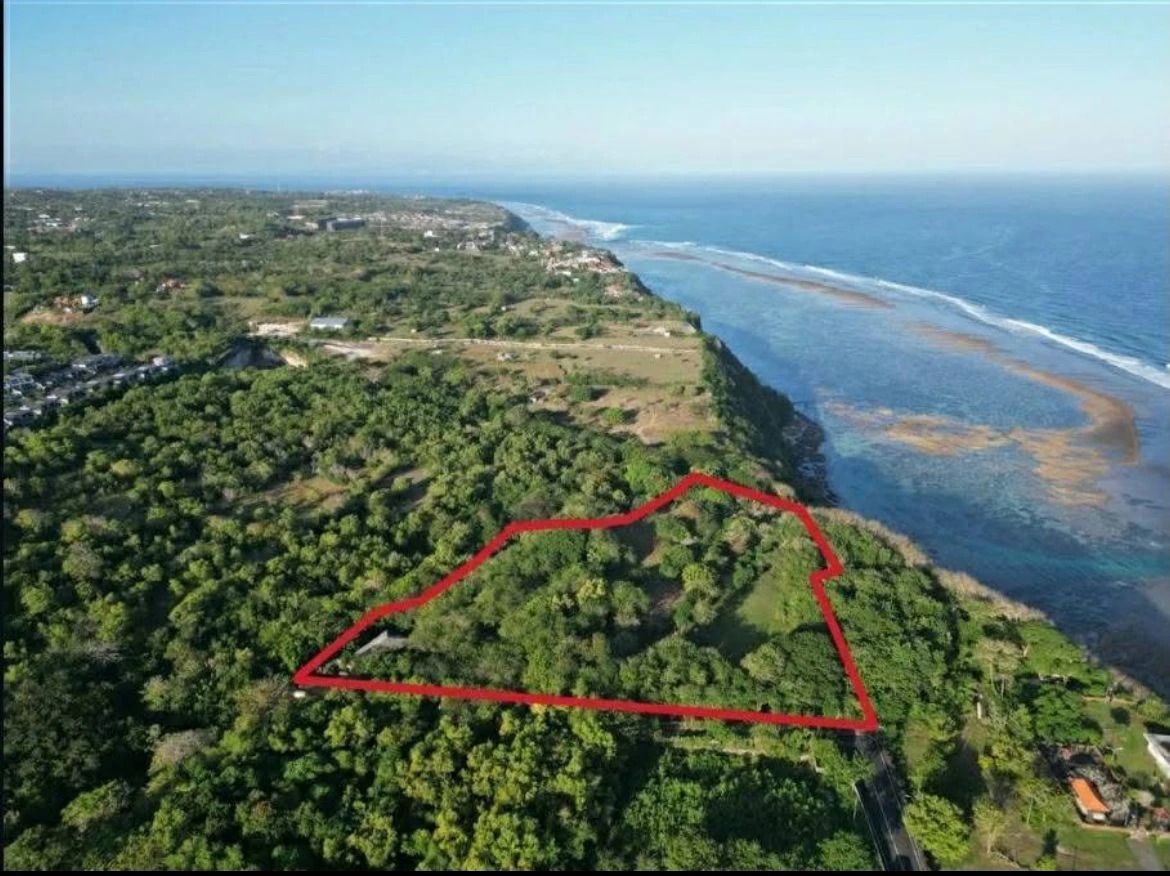 Freehold Cliff Front Land for Sale