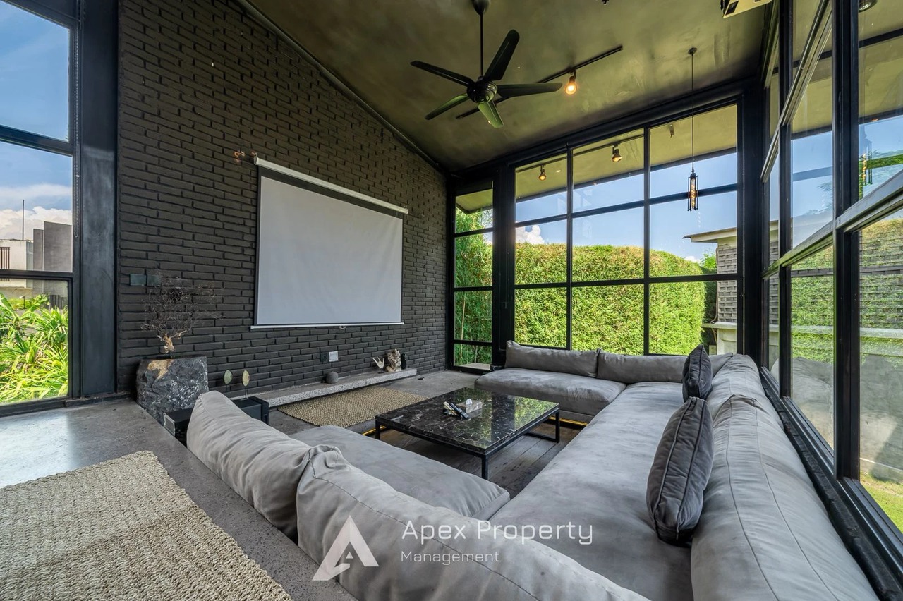 4BD LUXURY LAVA LOFT VILLA